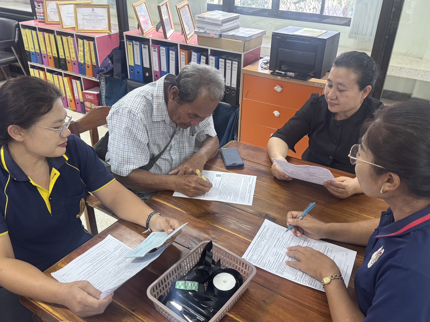 @ พช.คำชะอี จังหวัดมุกดาหาร “เร่งเชิญชวนผู้ผลิต ผู้ประกอบการ OTOP ลงทะเบียนเข้าร่วมโครงการ “คนละครึ่งพลัส” วันที่ 6 พฤศจิกายน 2568 มีผู้ผลิต ผู้ประกอบการ OTOP ลงทะเบียนเข้าร่วมโครงการ “คนละครึ่งพลัส” จำนวน 7 ราย