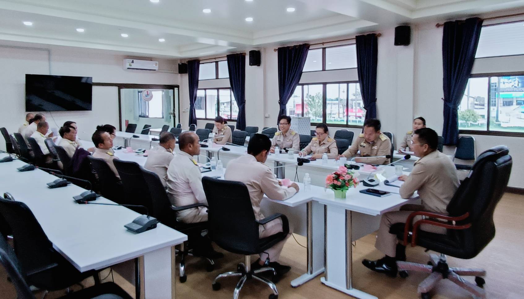 @ พช.คำชะอี จังหวัดมุกดาหาร ร่วมประชุมคัดเลือกกำนันตำบลบ้านเหล่า อำเภอคำชะอี จังหวัดมุกดาหาร